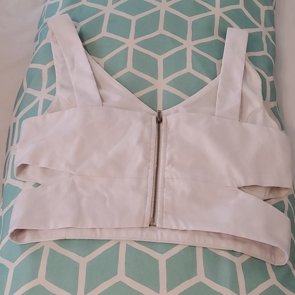 Crop top - Picture 2 of 2